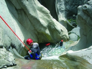  Descent in canyoning of the Chalamy 